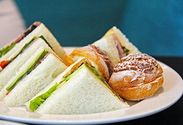 sandwiches-pastries